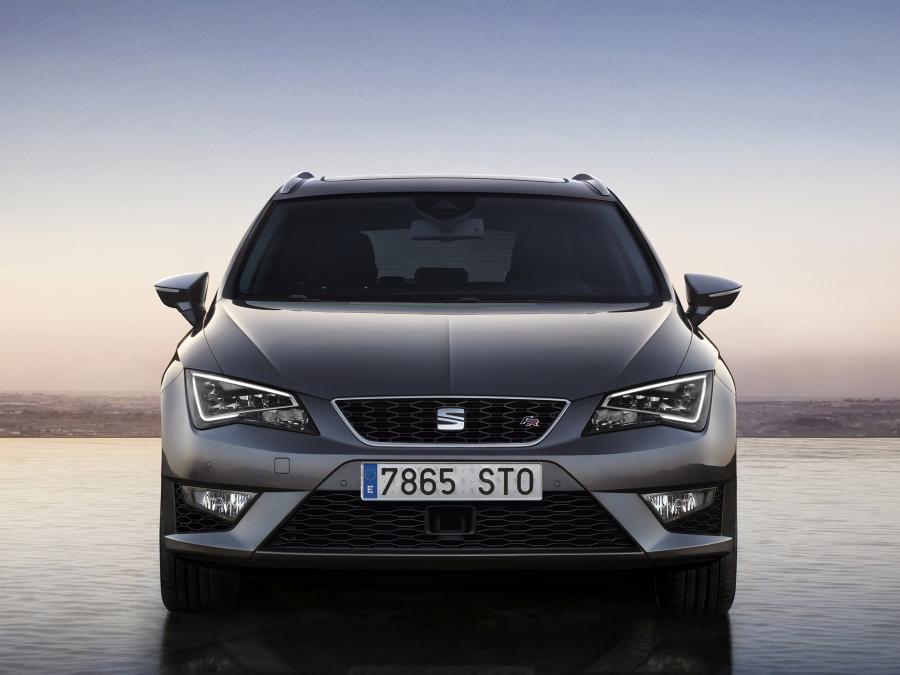  Seat Leon ST FR 2013 года  (фото 7 из 18)